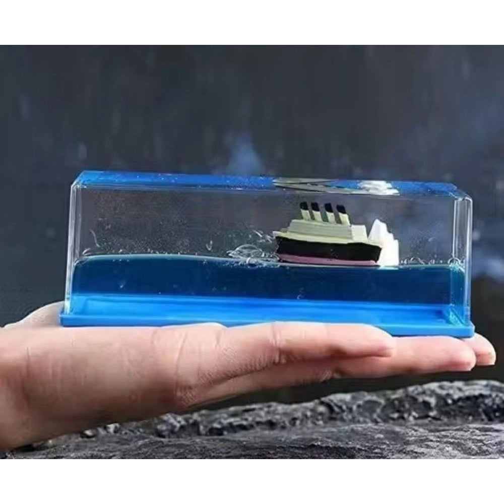 Liquid Wave Cruise Ship Desk Ornament – Stress Relief Decor (Blue)